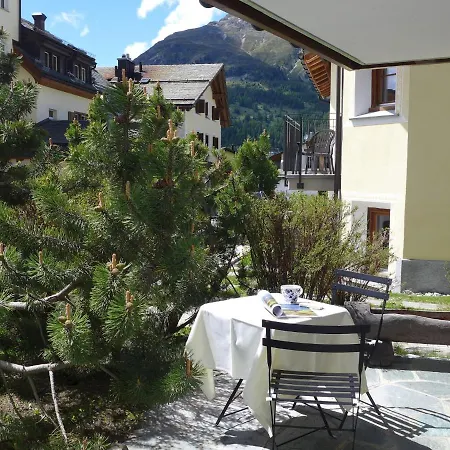 Chesa Vadret By Interhome 아파트 주를레