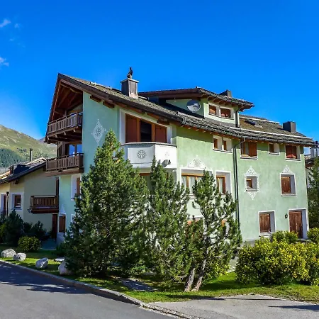 아파트 Chesa Vadret By Interhome 주를레