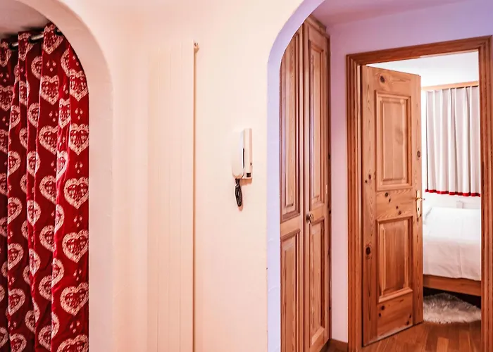 Chesa Vadret By Interhome *